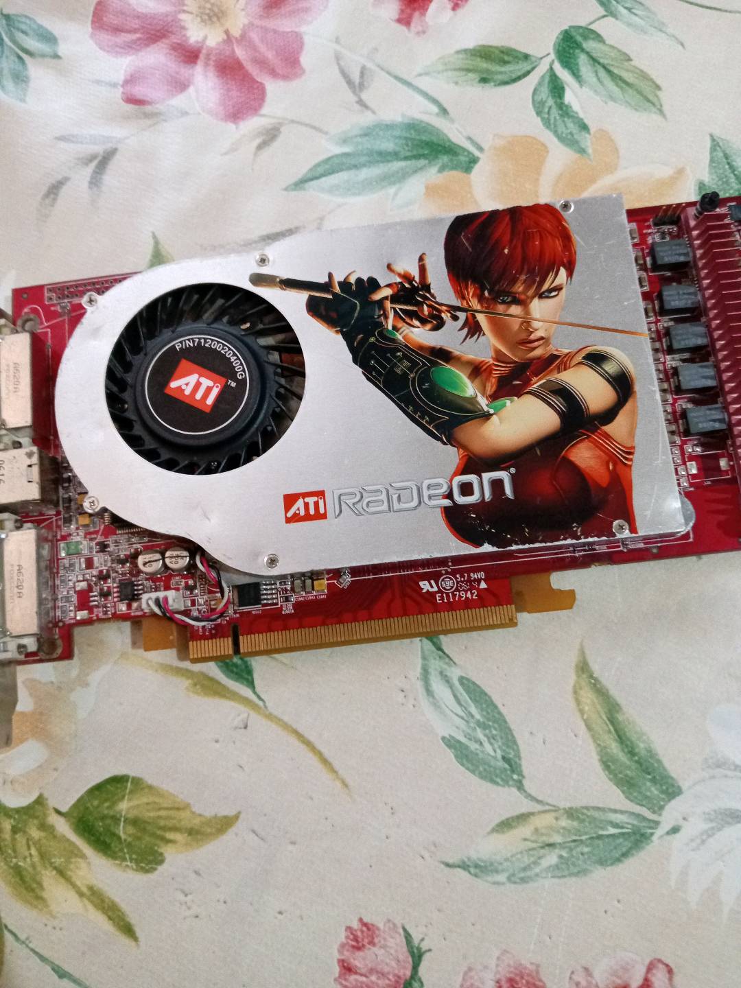 graphics card for PC: ATI Radeon X1800gto pcie 256mb. price 1200 dinars.